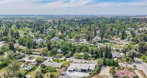 View/Area - 5767 E Park Cir, Fresno, CA 93727 photo 10 of 12