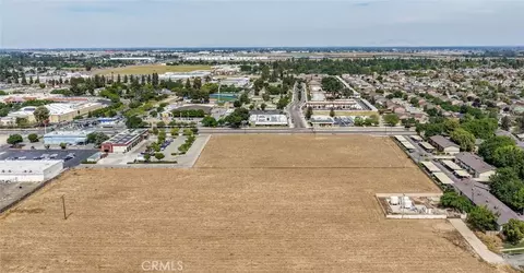 View/Area - 5767 E Park Cir, Fresno, CA 93727 photo 9 of 12