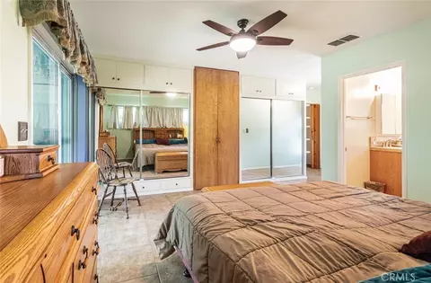 Bedroom - 5767 E Park Cir, Fresno, CA 93727 photo 3 of 4