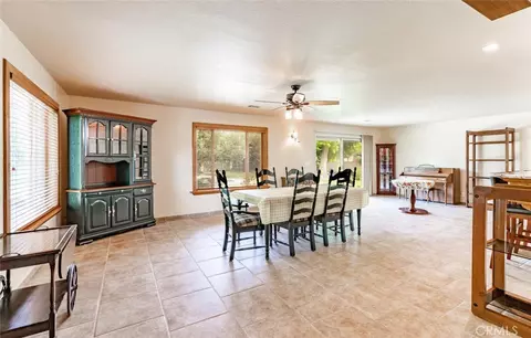 Dining - 5767 E Park Cir, Fresno, CA 93727 photo 1 of 4