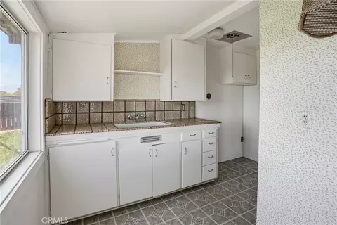 Kitchen - 3300 Crestline Way, Soquel, CA 95073 photo 2 of 2