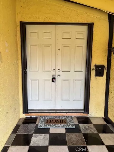 Entry Way - 994 E Gladwick, Carson, CA 90746 photo 1 of 2