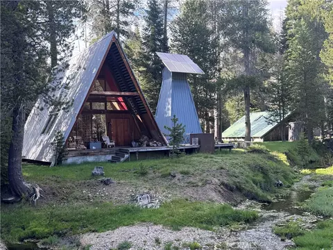 10 Beasore Rd, Bass Lake, CA 93604