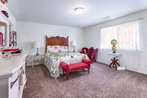 Bedroom - 43263 E Sugar Pine Dr, Oakhurst, CA 93644 photo 3 of 4