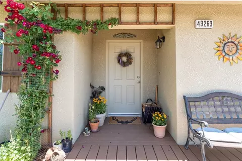Entry Way - 43263 E Sugar Pine Dr, Oakhurst, CA 93644 photo 1 of 2