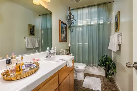 Bath - 43263 E Sugar Pine Dr, Oakhurst, CA 93644 photo 1 of 3