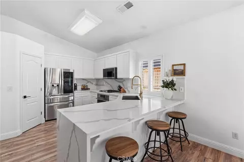 Kitchen - 1740 N Mckelvy Ave, Clovis, CA 93619 photo 1 of 5