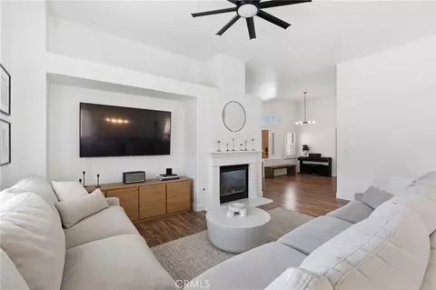 Living - 1740 N Mckelvy Ave, Clovis, CA 93619 photo 1 of 1