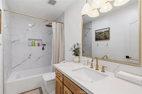 Bath - 1740 N Mckelvy Ave, Clovis, CA 93619 photo 3 of 3
