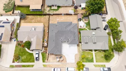 View/Area - 181 Grace Ct, Lemoore, CA 93245 photo 3 of 6