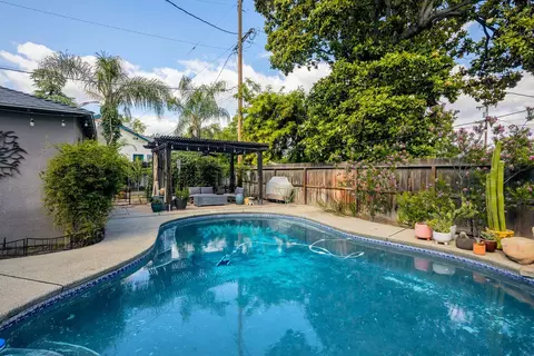 Exterior - 107 E Normal, Fresno, CA 93704 photo 14 of 18