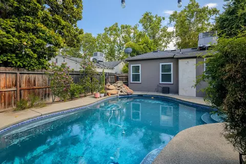 Exterior - 107 E Normal, Fresno, CA 93704 photo 16 of 18