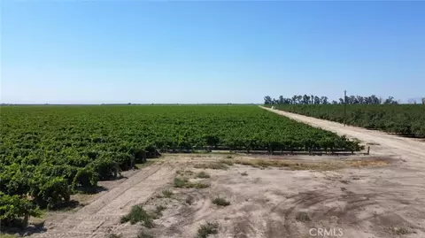 1 S Plumas Ave, Kerman, CA 93630 photo 9