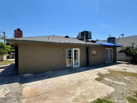 Exterior - 1620 N D, Madera, CA 93638 photo 5 of 5