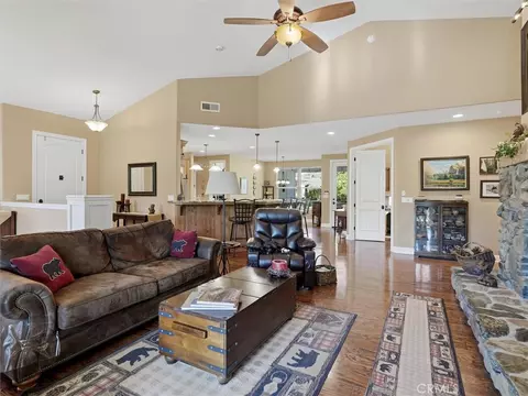 Living - 46088 Sutton, Oakhurst, CA 93644 photo 6 of 6