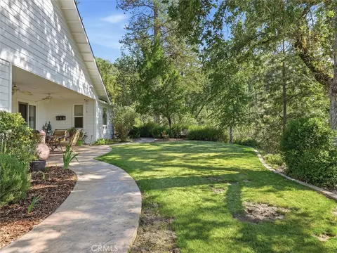 Exterior - 46088 Sutton, Oakhurst, CA 93644 photo 7 of 15