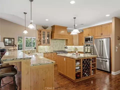 Kitchen - 46088 Sutton, Oakhurst, CA 93644 photo 2 of 6