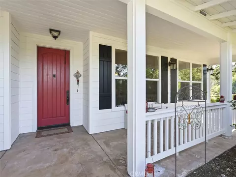 Exterior - 46088 Sutton, Oakhurst, CA 93644 photo 4 of 15