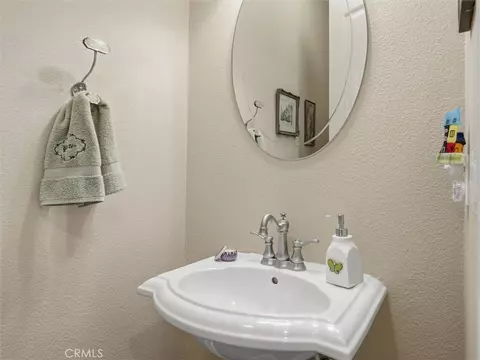 Bath - 46088 Sutton, Oakhurst, CA 93644 photo 1 of 6