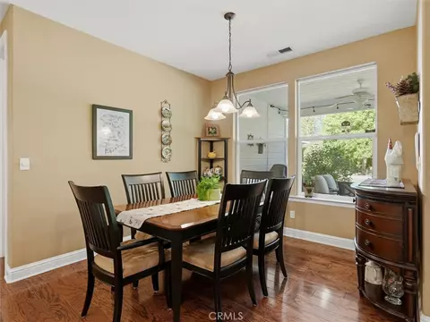 Dining - 46088 Sutton, Oakhurst, CA 93644 photo 2 of 2