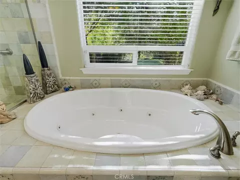Bath - 46088 Sutton, Oakhurst, CA 93644 photo 4 of 6
