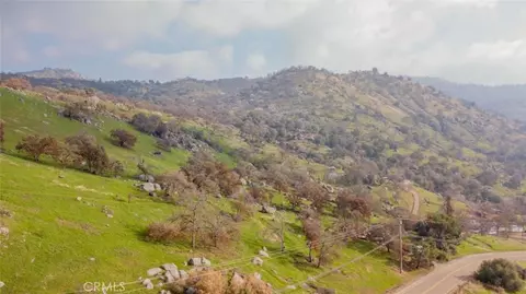 38938 Pepperweed Rd, Squaw Valley, CA 93675
