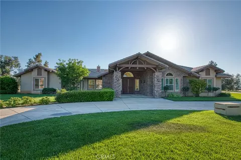 Exterior - 14209 Academy Oaks Ln, Clovis, CA 93619 photo 4 of 12