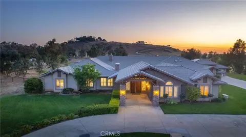 Exterior - 14209 Academy Oaks Ln, Clovis, CA 93619 photo 2 of 12