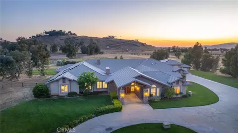 Exterior - 14209 Academy Oaks Ln, Clovis, CA 93619 photo 3 of 12