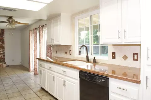 Kitchen - 1583 Celeste, Clovis, CA 93611 photo 2 of 3