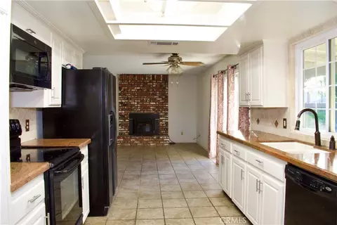 Kitchen - 1583 Celeste, Clovis, CA 93611 photo 1 of 3