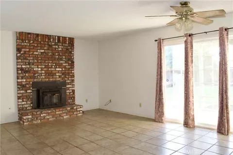 Living - 1583 Celeste, Clovis, CA 93611 photo 4 of 5