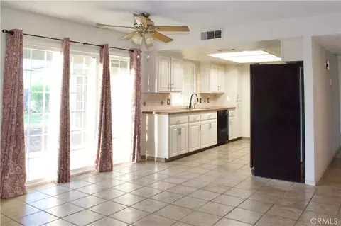 Living - 1583 Celeste, Clovis, CA 93611 photo 5 of 5