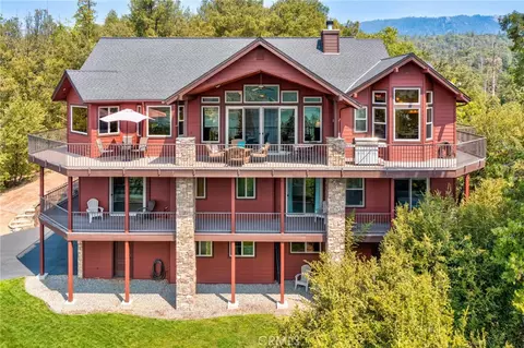 39828 Granite Ridge Ln, Bass Lake, CA 93604