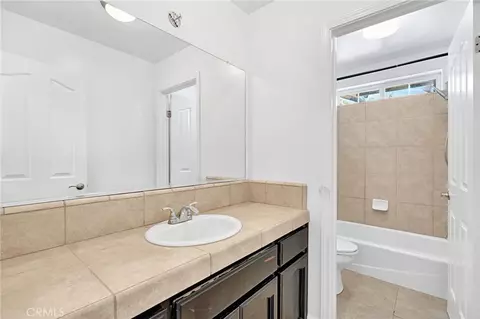 Bath - 2632 Kimberly, Madera, CA 93637 photo 3 of 3