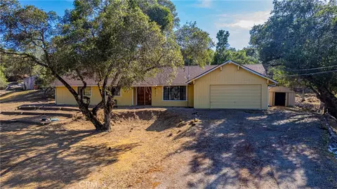 29610 Kit Carson Ct, Coarsegold, CA 93614