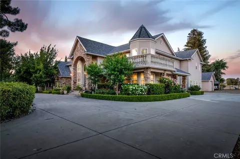 8485 N Madsen, Clovis, CA 93619
