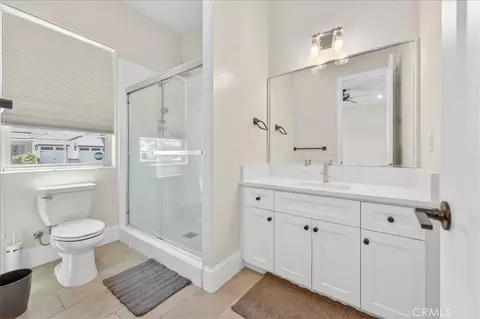 Bath - 338 Boulder Dr S, Madera, CA 93636 photo 2 of 5