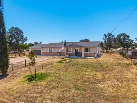 Exterior - 30664 Donald Ave, Madera, CA 93636 photo 4 of 13