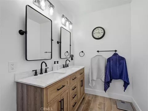 Bath - 30664 Donald Ave, Madera, CA 93636 photo 3 of 4