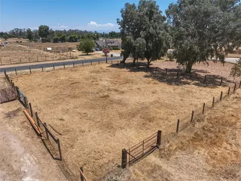 View/Area - 30664 Donald Ave, Madera, CA 93636 photo 5 of 6