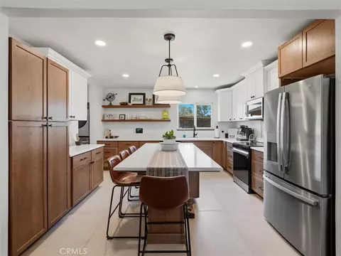 Kitchen - 30664 Donald Ave, Madera, CA 93636 photo 2 of 5