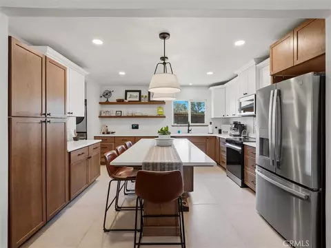 Kitchen - 30664 Donald Ave, Madera, CA 93636 photo 2 of 5