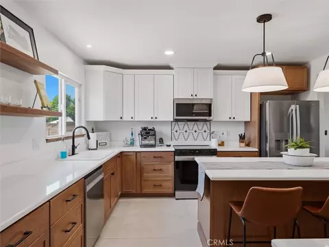 Kitchen - 30664 Donald Ave, Madera, CA 93636 photo 4 of 5