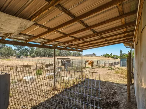 Exterior - 30664 Donald Ave, Madera, CA 93636 photo 12 of 13