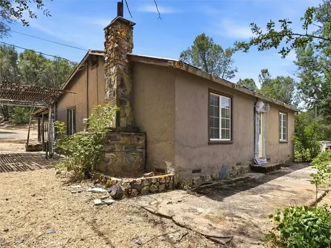 6103 School, Mariposa, CA 95338