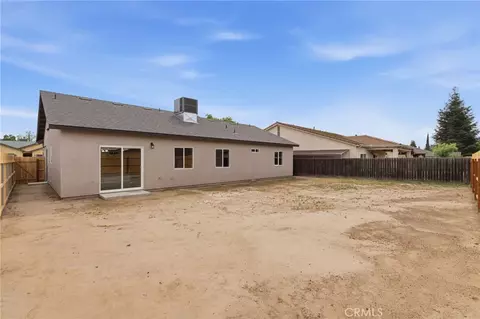 Exterior - 3446 E Grove Ave, Visalia, CA 93292 photo 5 of 8
