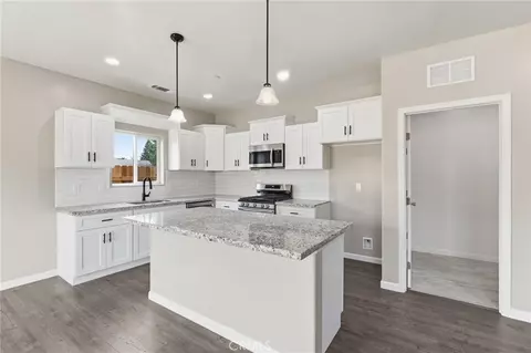 Kitchen - 3446 E Grove Ave, Visalia, CA 93292 photo 2 of 2