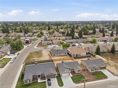 View/Area - 3446 E Grove Ave, Visalia, CA 93292 photo 7 of 10