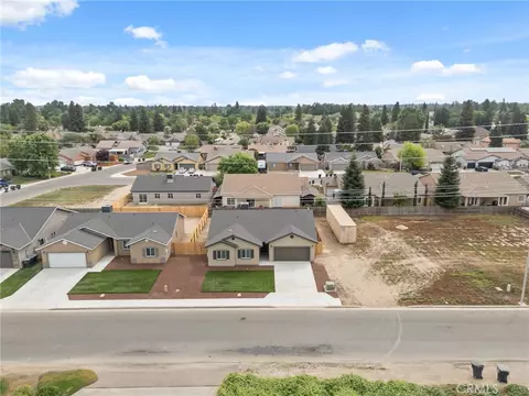 View/Area - 3441 E Douglas Ave, Visalia, CA 93292 photo 4 of 10